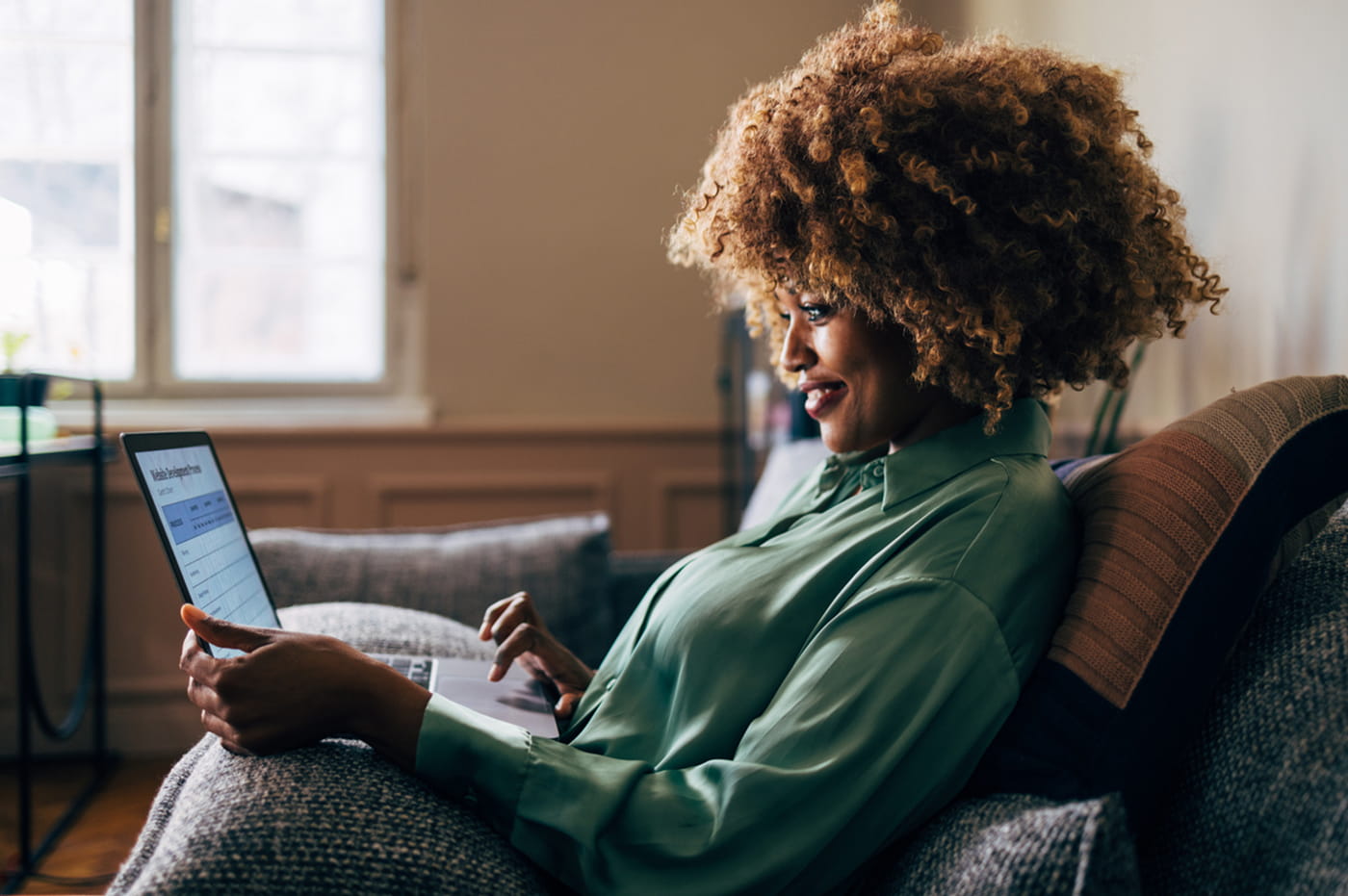 Women shopping on a laptop.